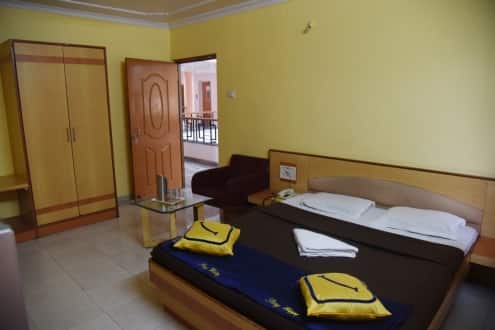 Hotel Varsha Inn by The Leaf, Aurangabad 2